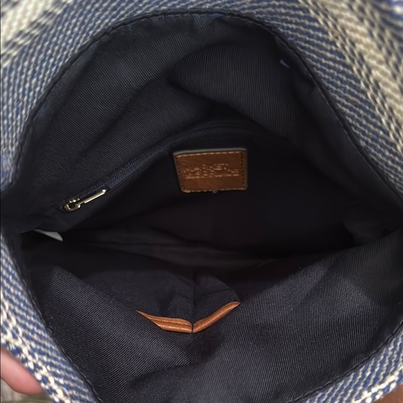 Market & Spruce Striped Crossbody Bag with Chain - Picture 4 of 8